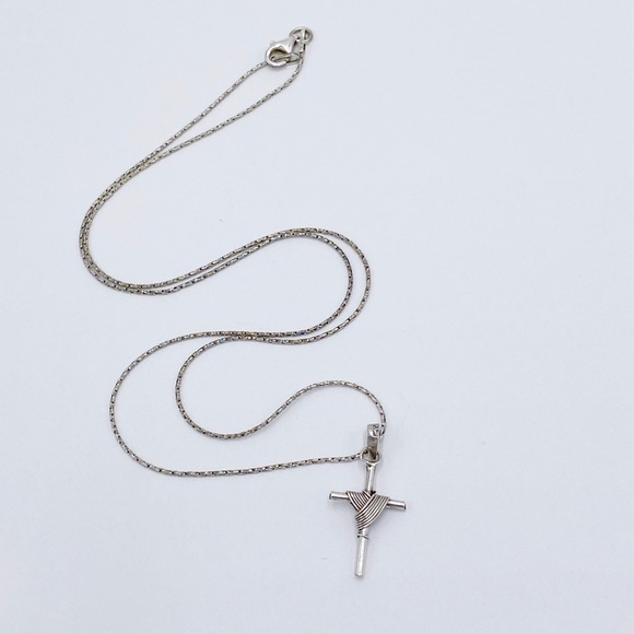 Vintage Sterling Silver 925 Rope Cross Necklace - Picture 3 of 8